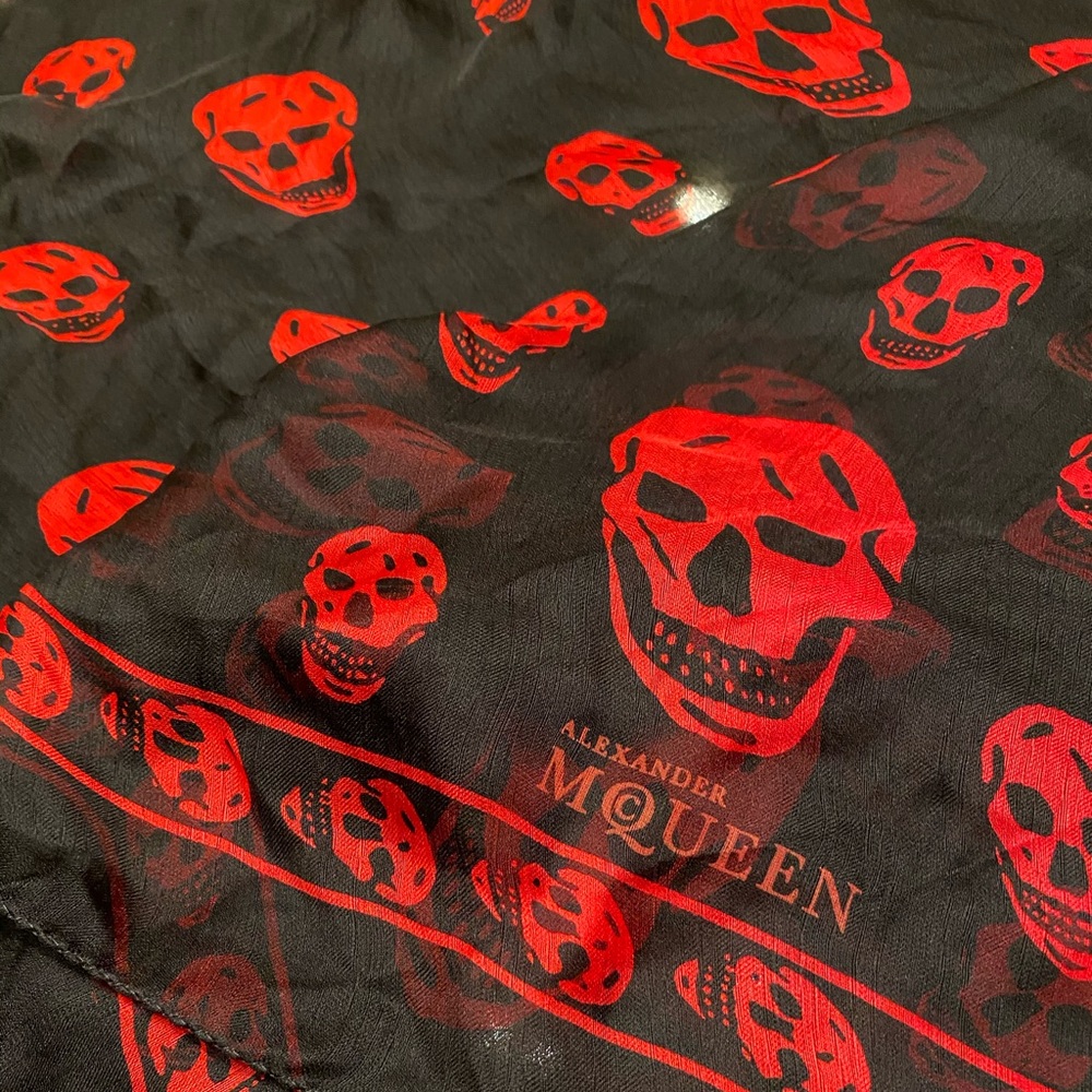 ALEXANDER MCQUEEN SKULL SCARF